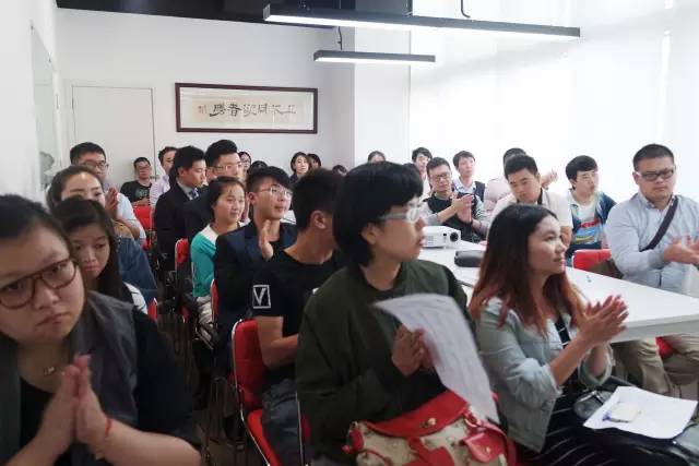 十月商務精英招聘會,聚才納賢,加快東方龍商務平臺向國際化發(fā)展 十月商務精英招聘會,聚才納賢,加快東方龍商務平臺向國際化發(fā)展