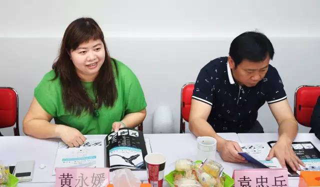 ?，斂乒緛碓L東方龍商務(wù)，深入洽談世界級(jí)防水連接器產(chǎn)品的全國轉(zhuǎn)化與推廣