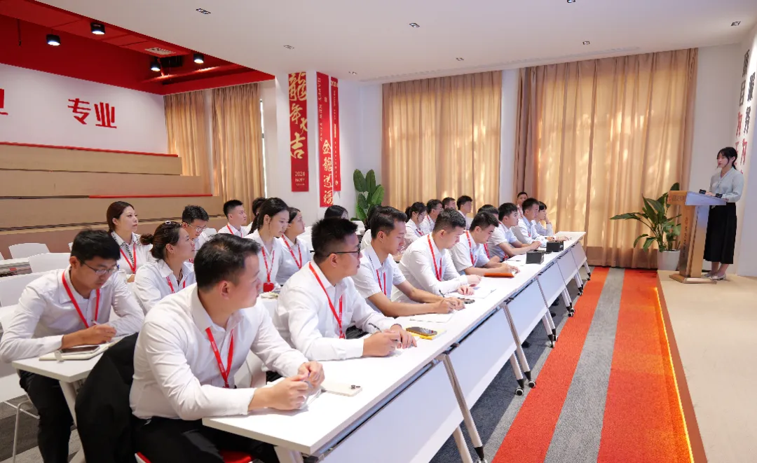 立足新起點(diǎn)，起航新征程！東方龍商務(wù)組織新人職業(yè)培訓(xùn)